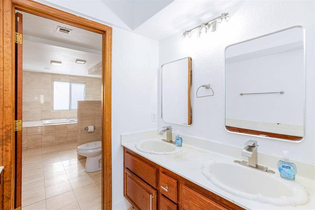 7 BR in Las Vegas
