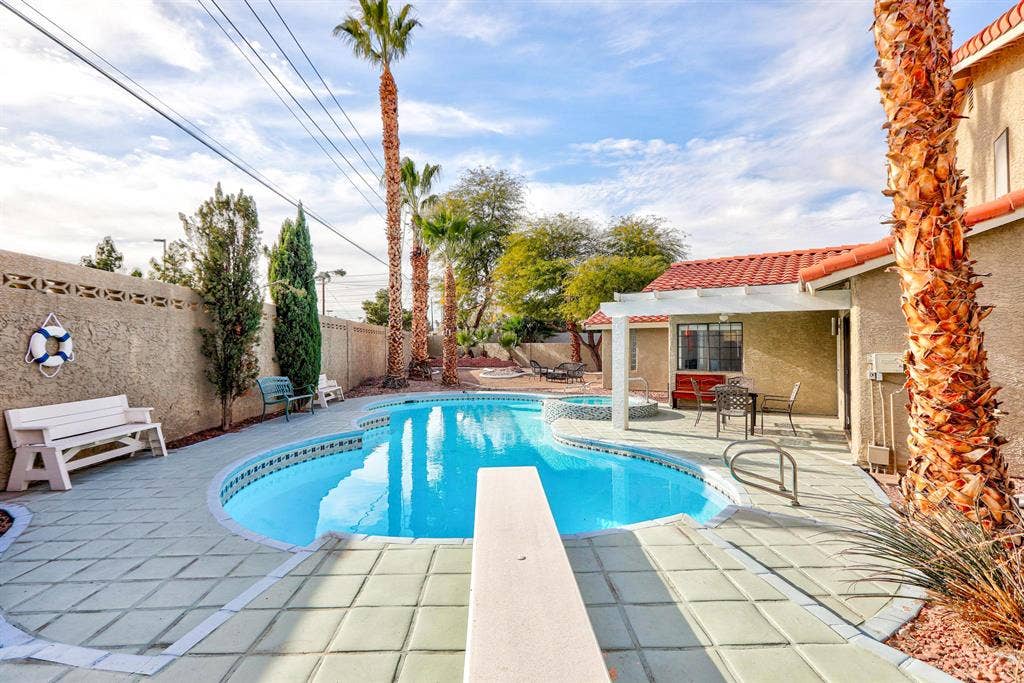 7 BR in Las Vegas