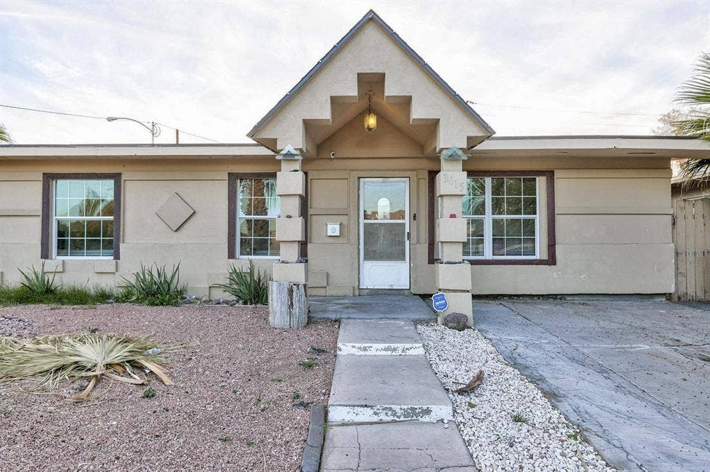3 BR in Las Vegas