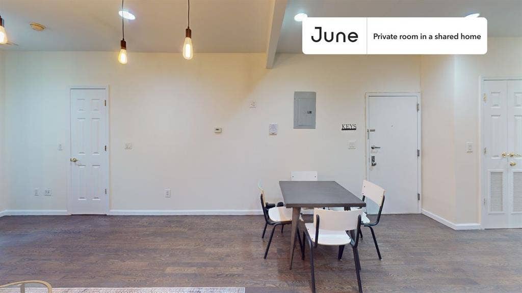 4 BR in New York City