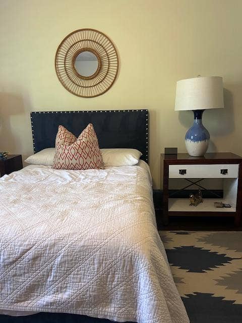 8 BR in Lithia Springs