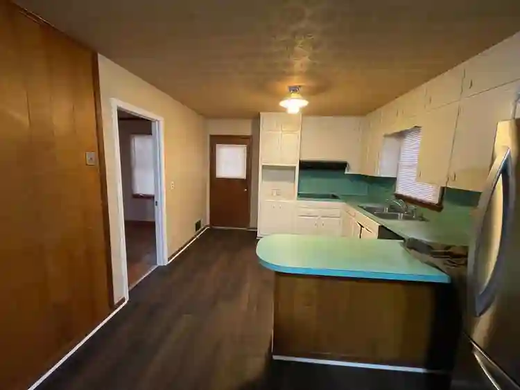 8 BR in Lithia Springs