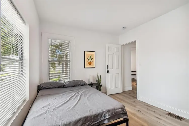 12 BR in St. Petersburg