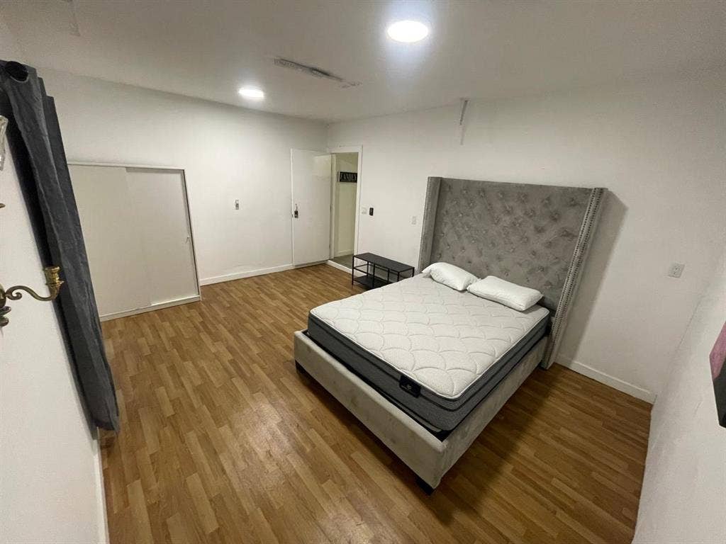 4 BR in Miami