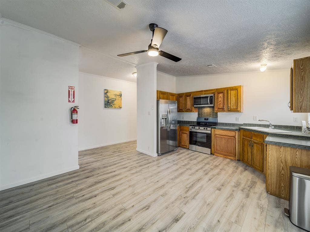5 BR in Dallas