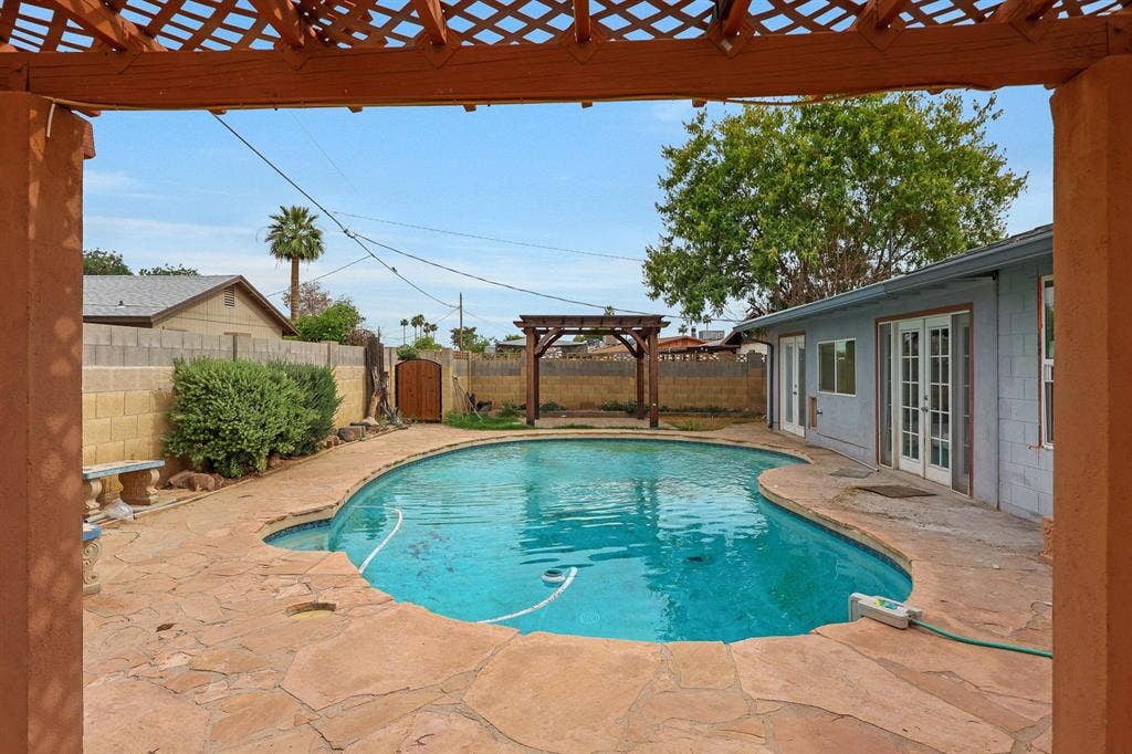 9 BR in Phoenix