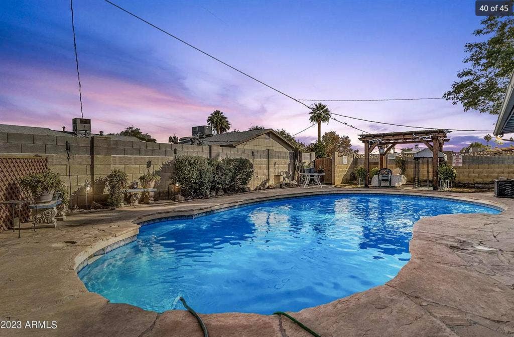 9 BR in Phoenix