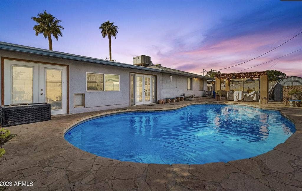 9 BR in Phoenix