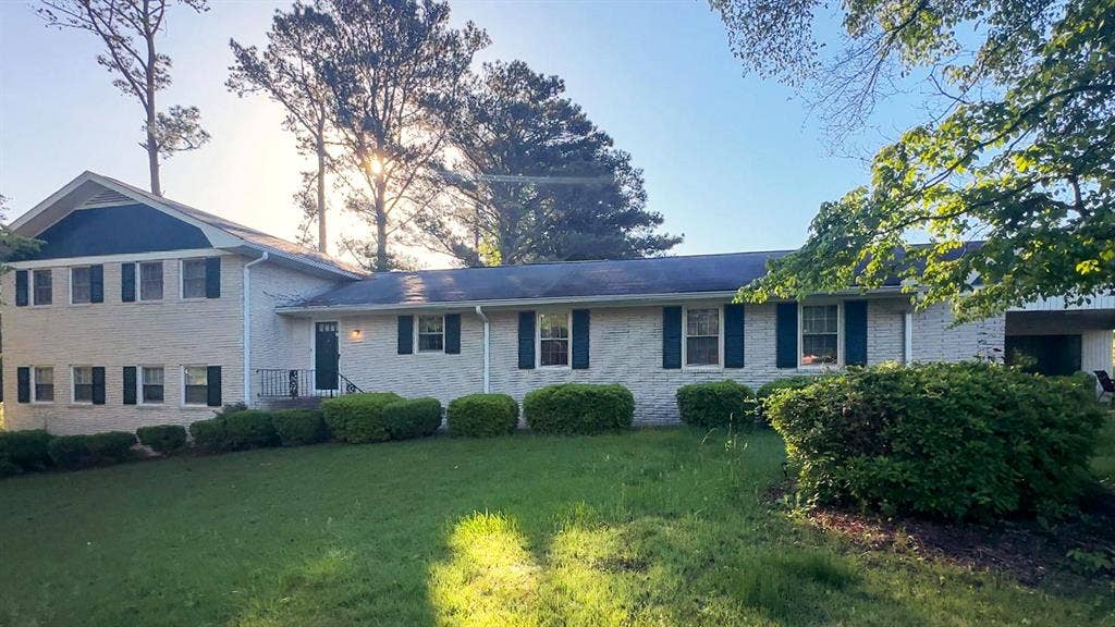 6 BR in Conyers