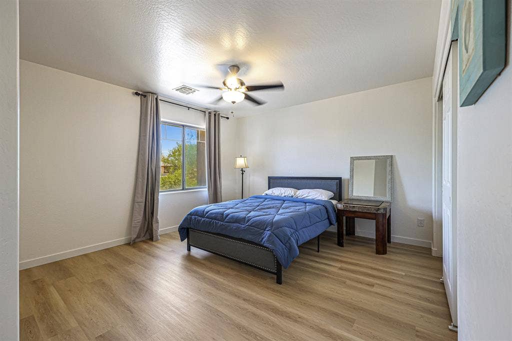 6 BR in Phoenix