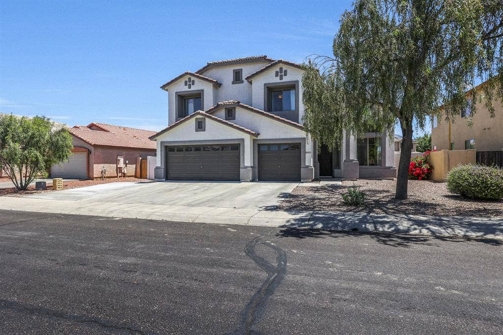 6 BR in Phoenix