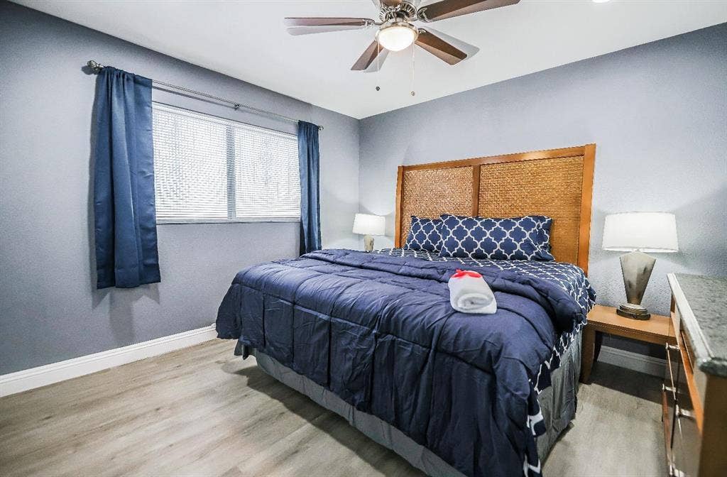 7 BR in Las Vegas