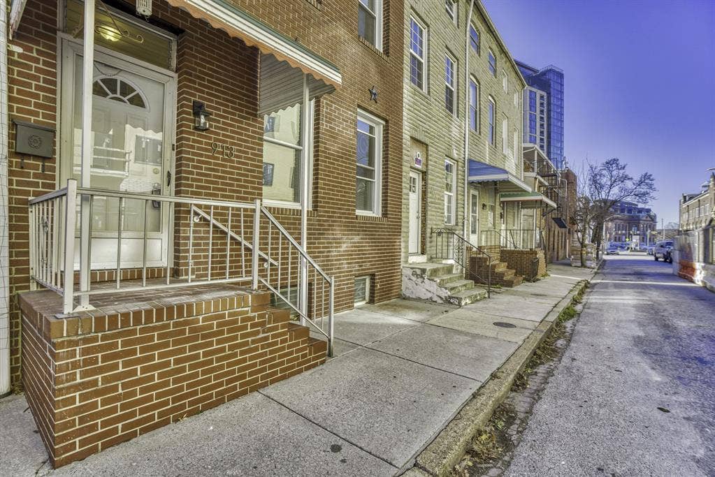 8 BR in Baltimore