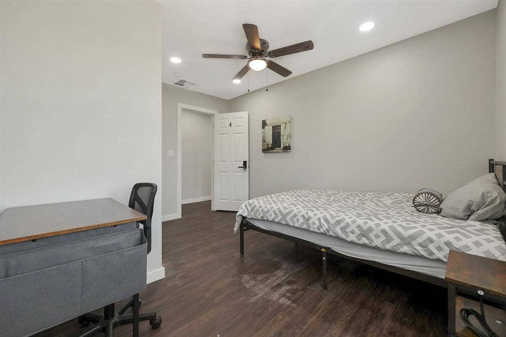 8 BR in Phoenix