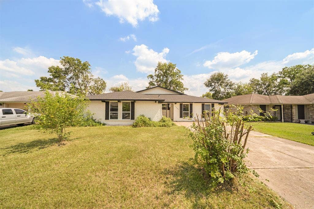 10 BR in Houston