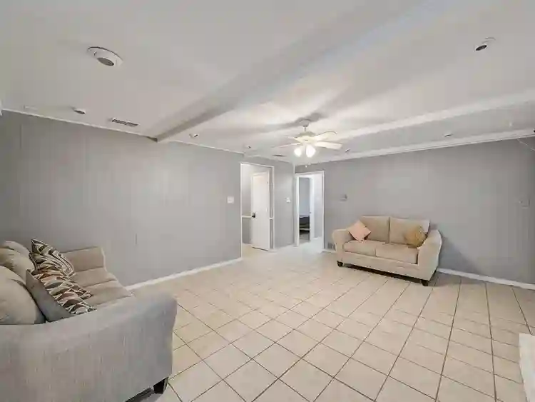 7 BR in Dallas