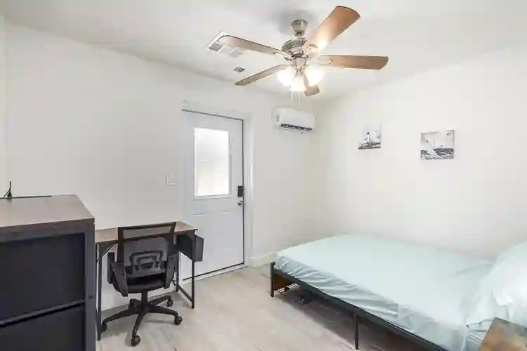 8 BR in Phoenix