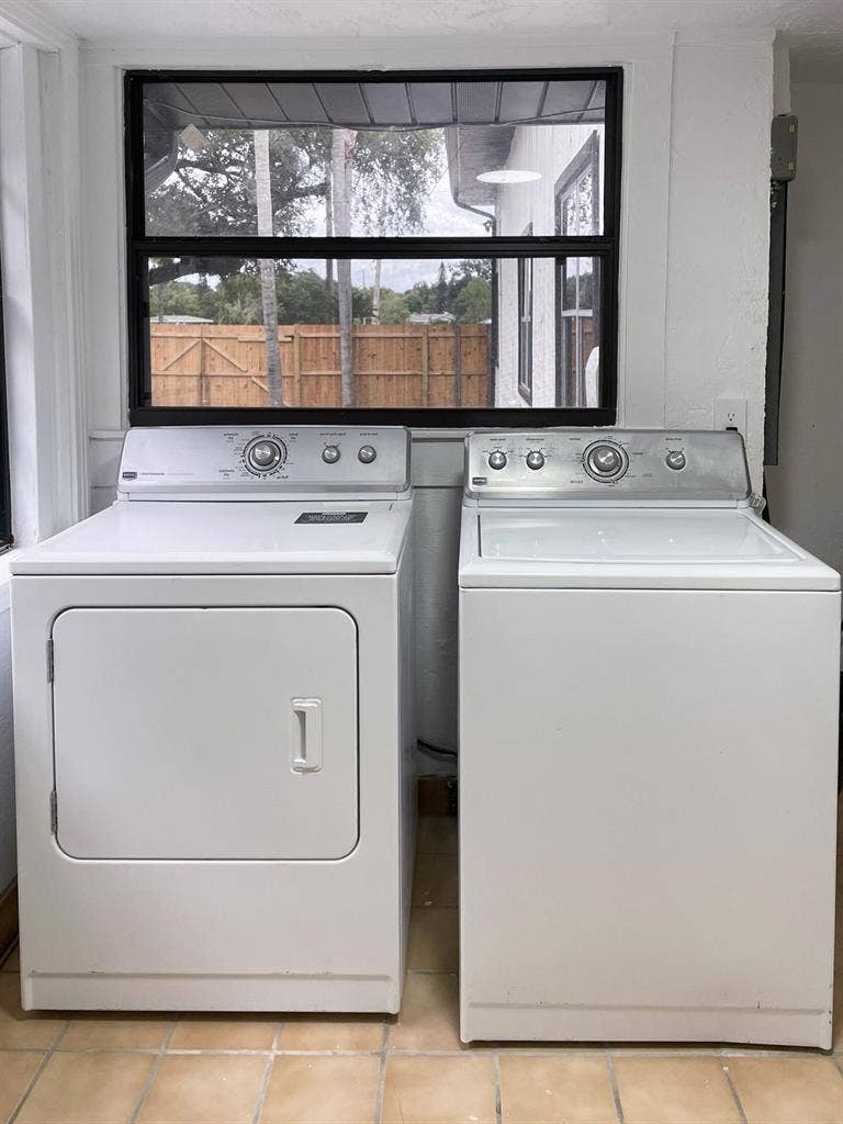 6 BR in Winter Haven