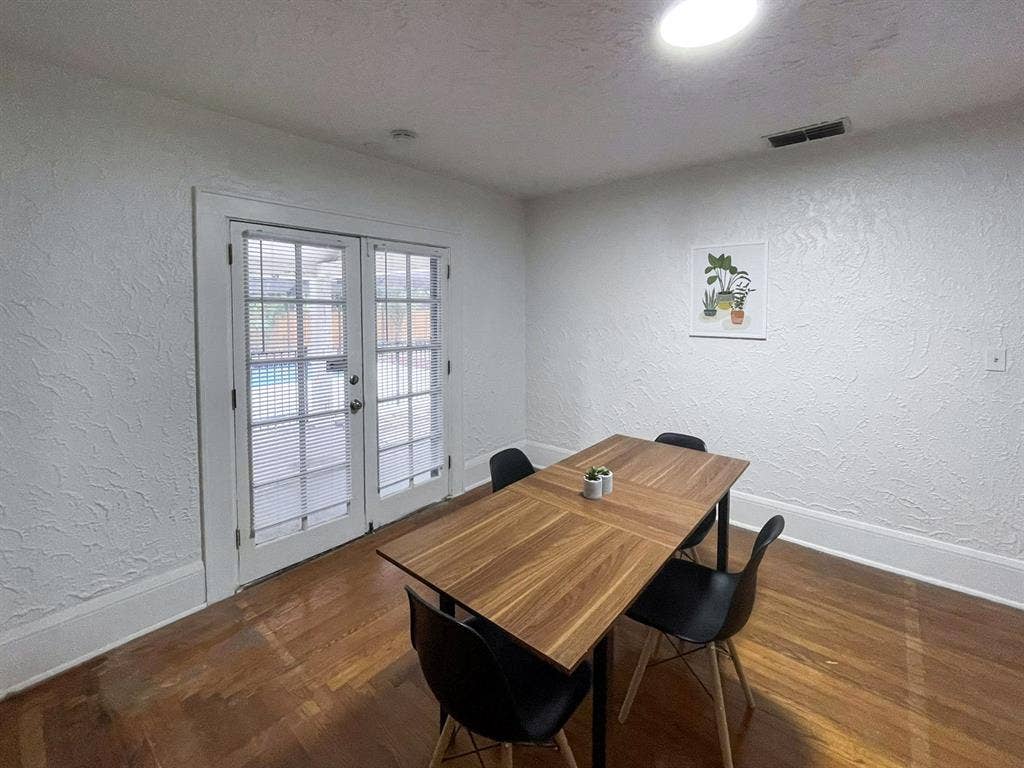 6 BR in Winter Haven