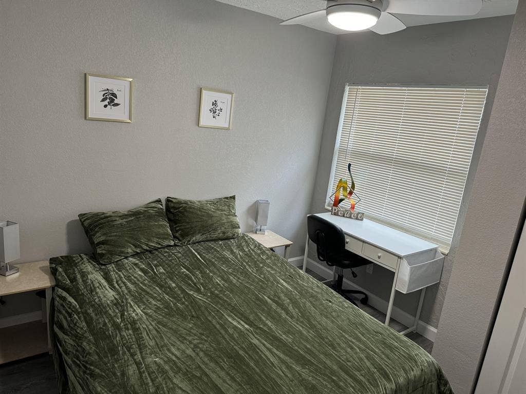 4 BR in St. Petersburg