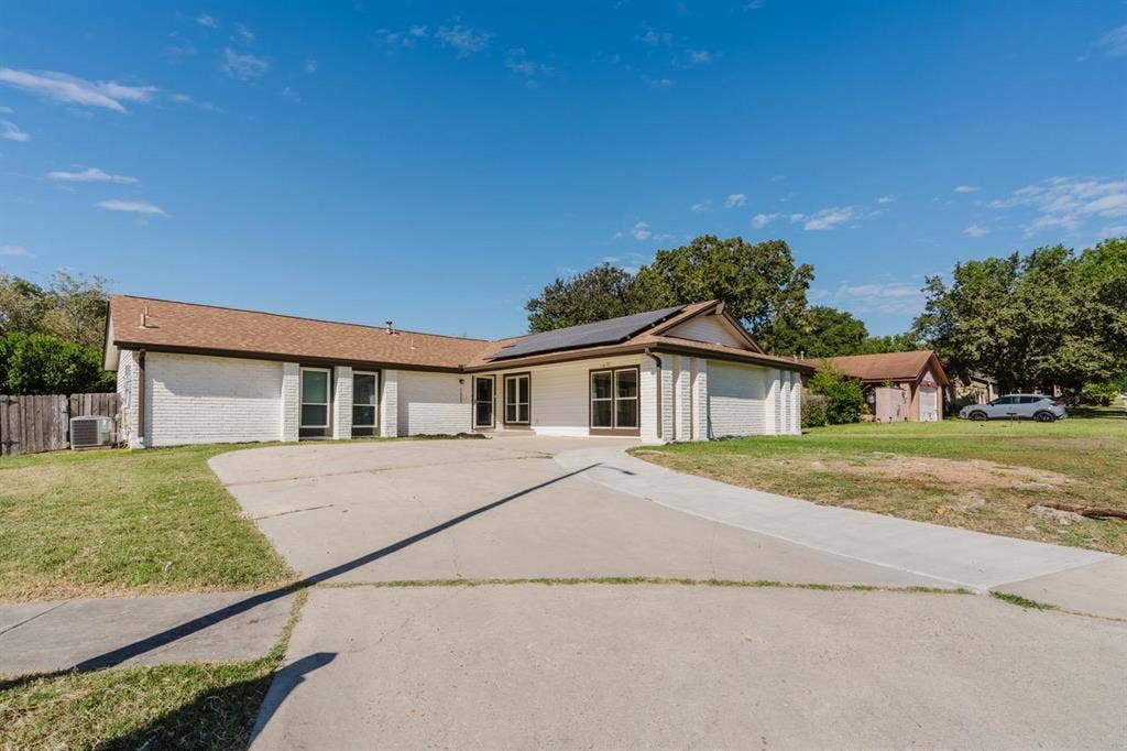 6 BR in Live Oak