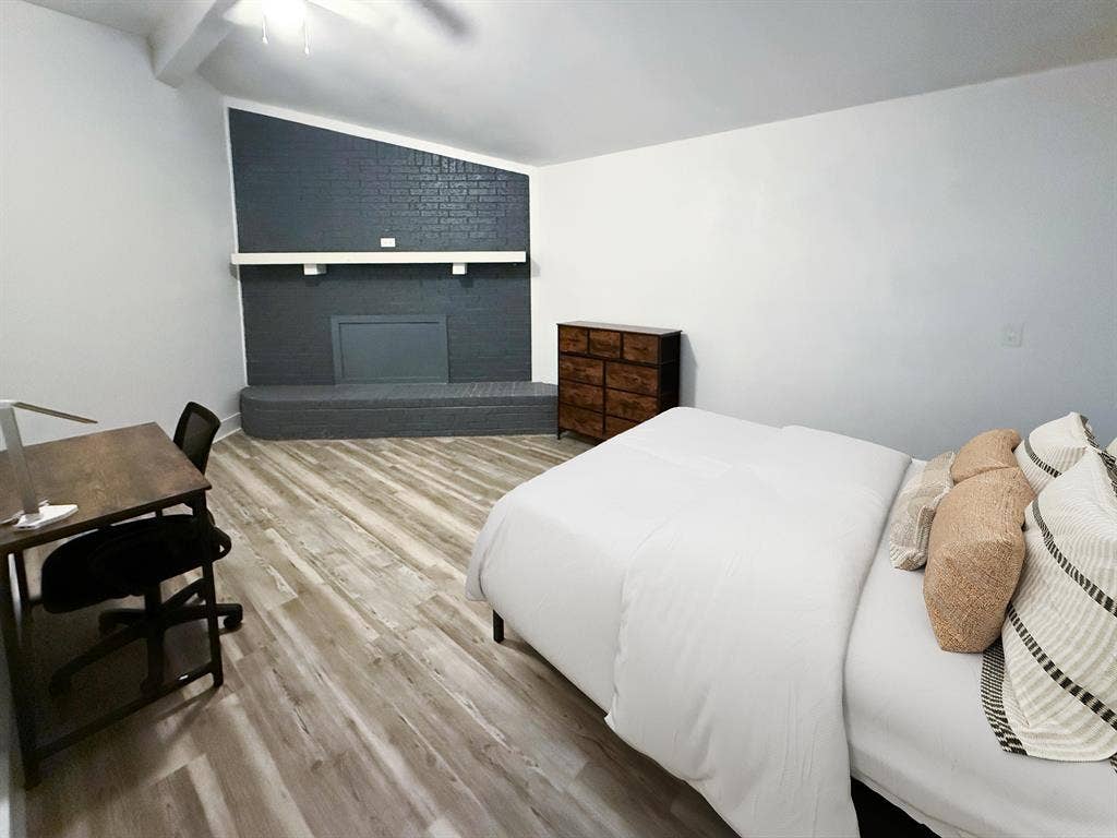 6 BR in Fort Worth