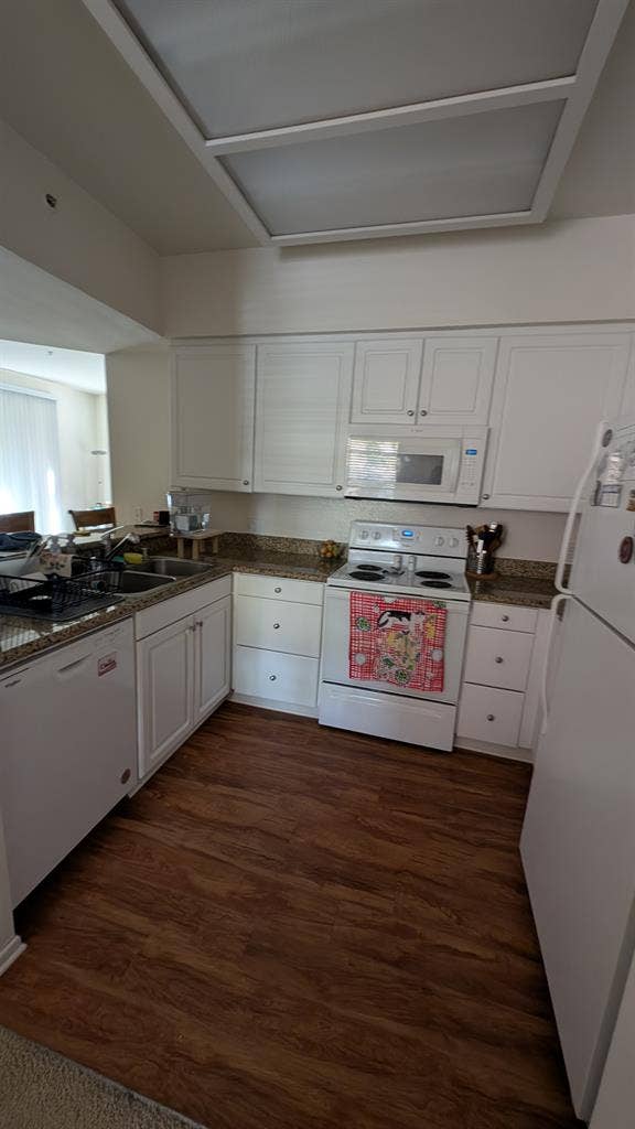 Roommate needed by Jan th!