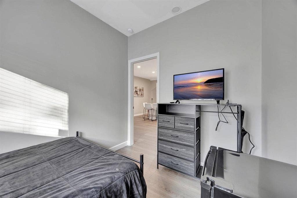 8 BR in St. Petersburg