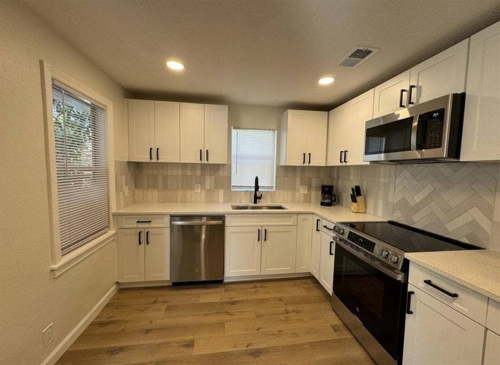 9 BR in St. Petersburg