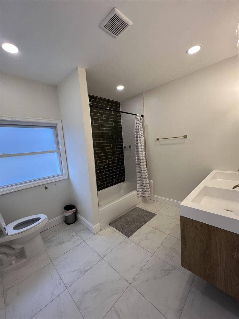 6 BR in Philadelphia