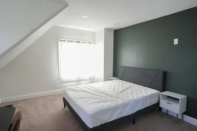 6 BR in Philadelphia