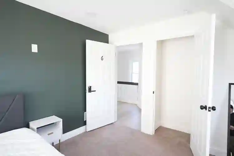 6 BR in Philadelphia