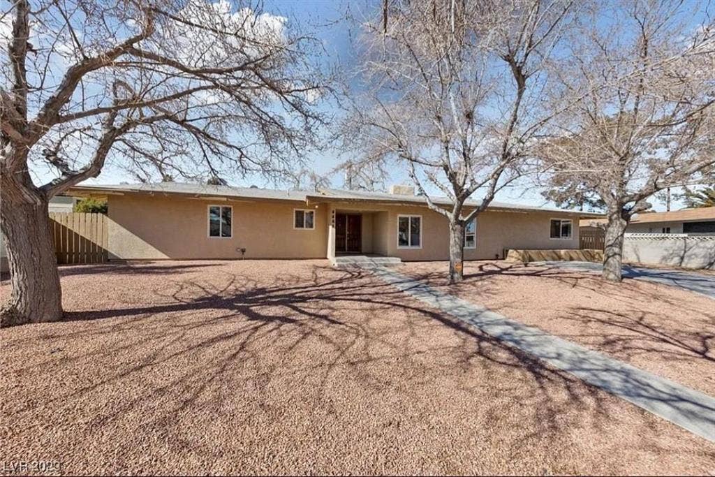 5 BR in Las Vegas