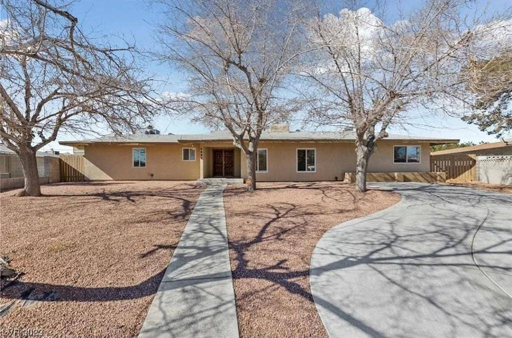 5 BR in Las Vegas