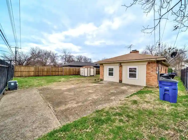 8 BR in Dallas