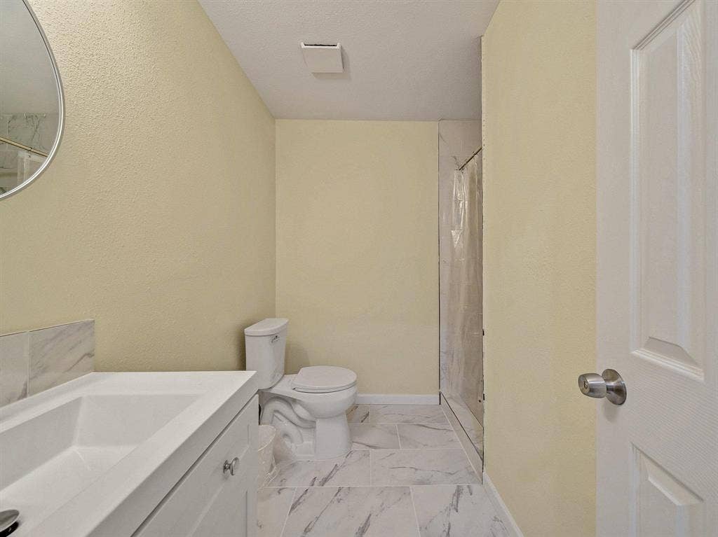 8 BR in Dallas