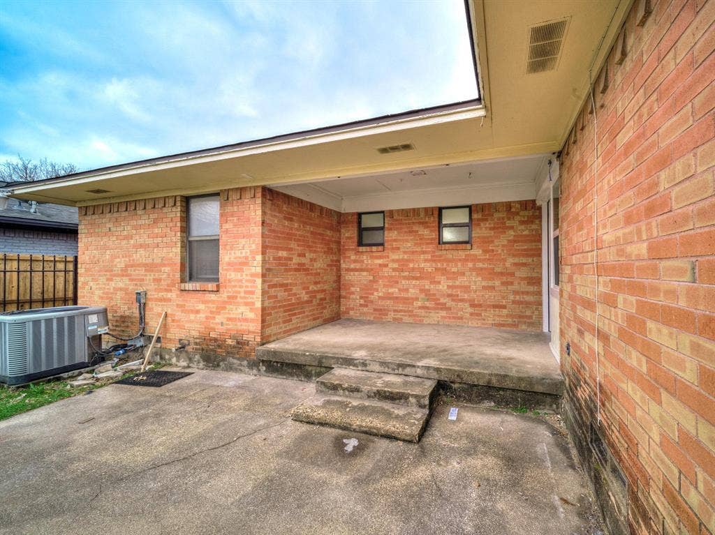 8 BR in Dallas