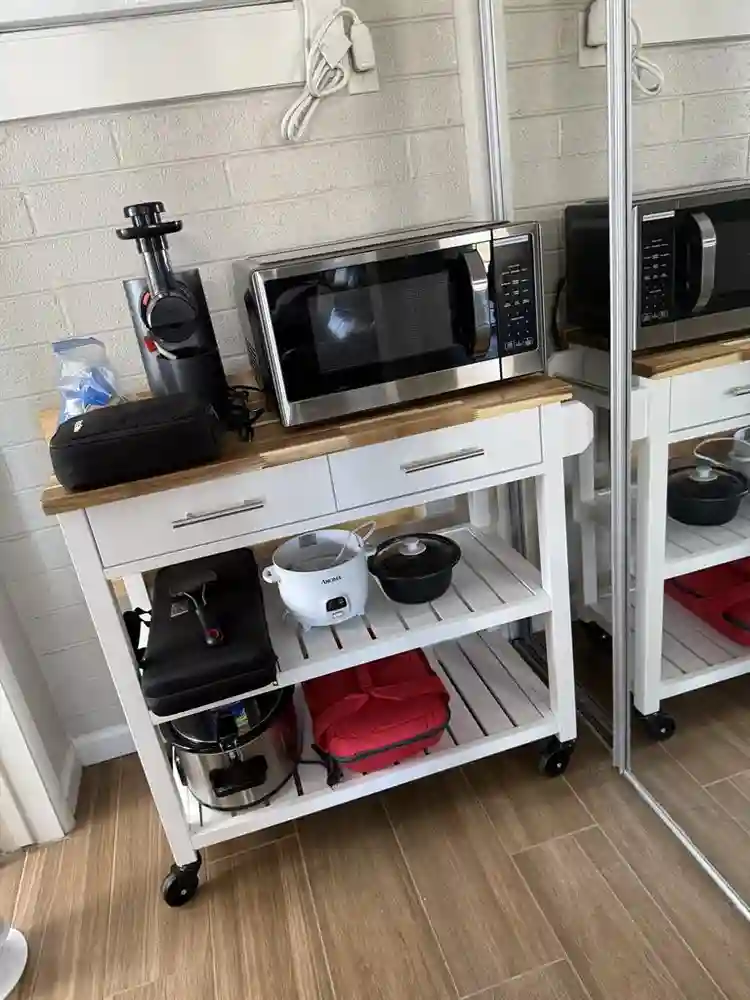 Month to Month Furnished Studio!