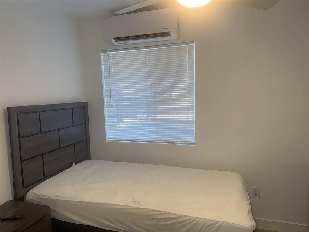 7 BR in Phoenix