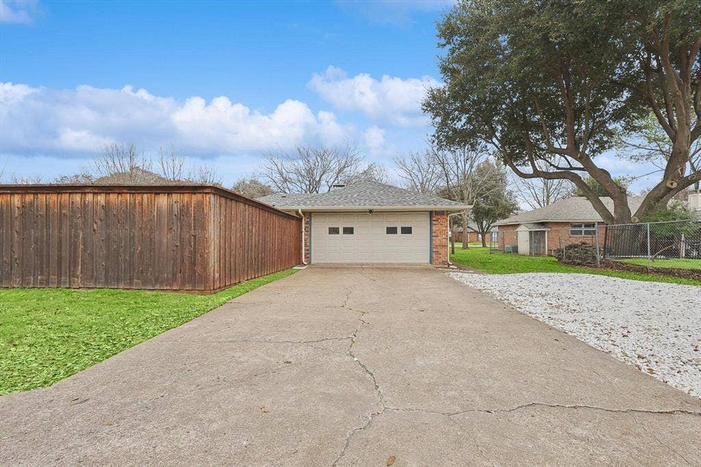6 BR in Cedar Hill