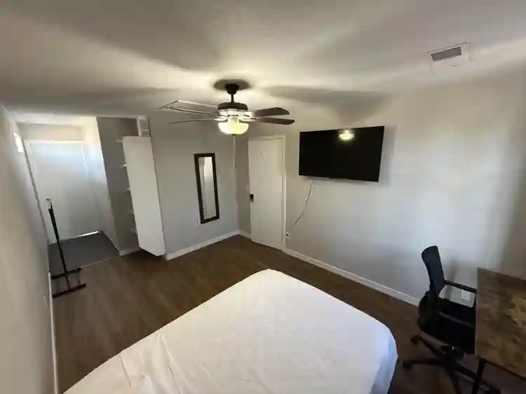 9 BR in Mesa