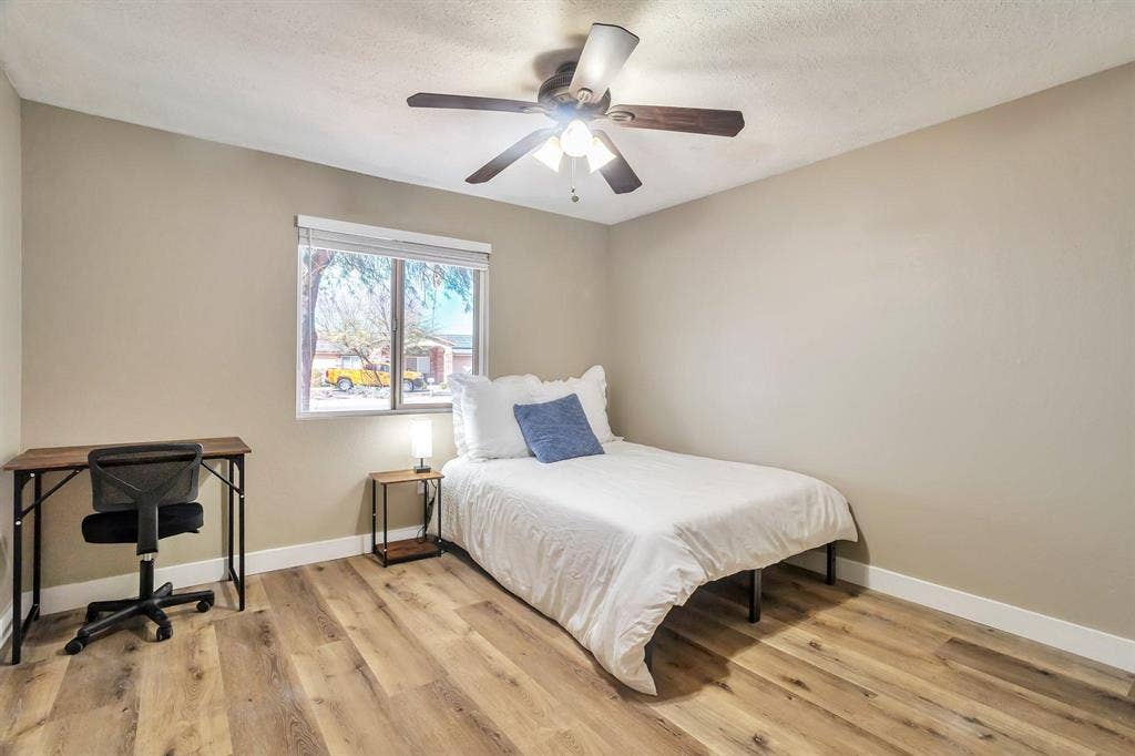9 BR in Phoenix