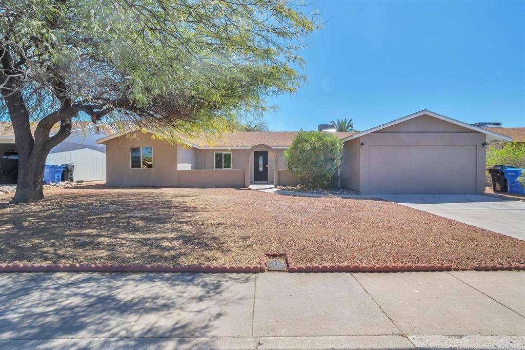 9 BR in Phoenix