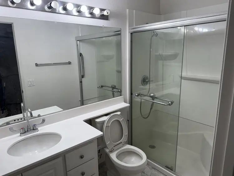 Room For Rent in A Cozy Home