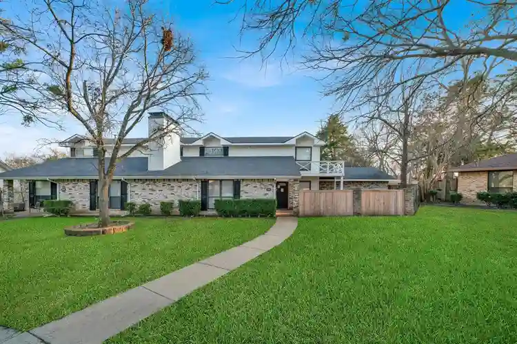 8 BR in Duncanville
