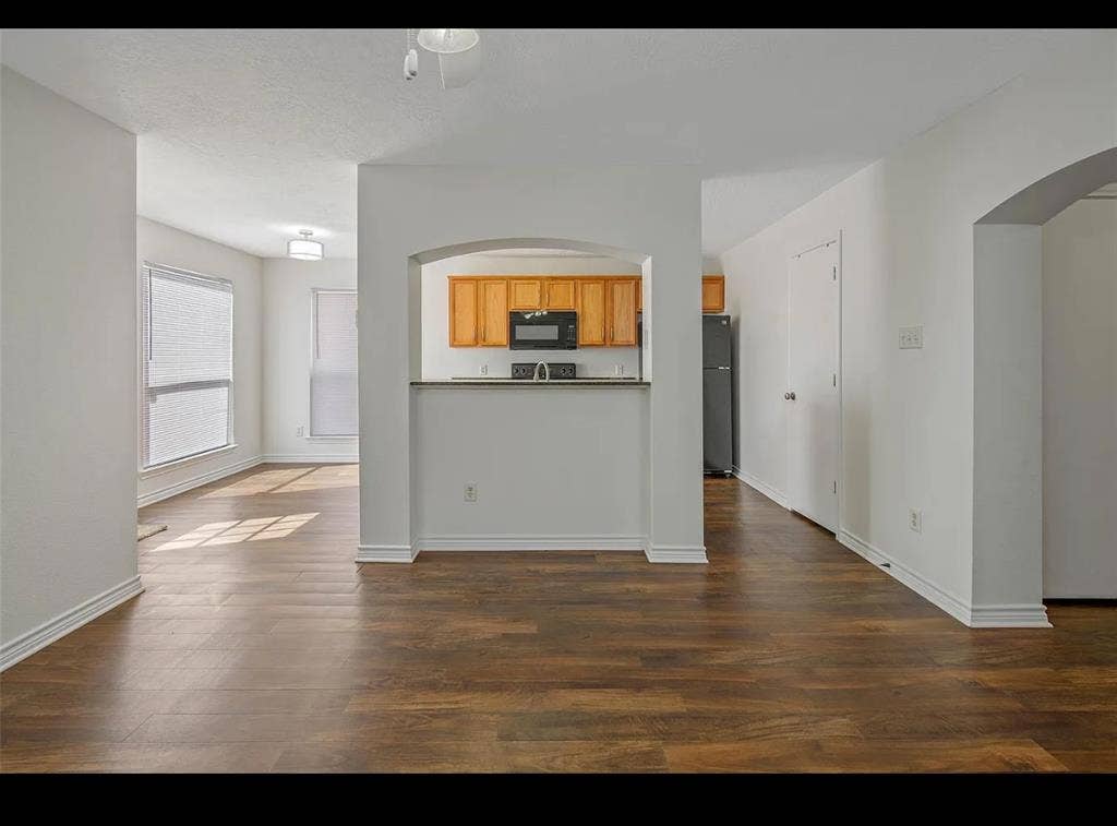 2 Rooms available on Southern Trace