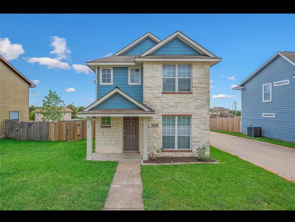 2 Rooms available on Southern Trace