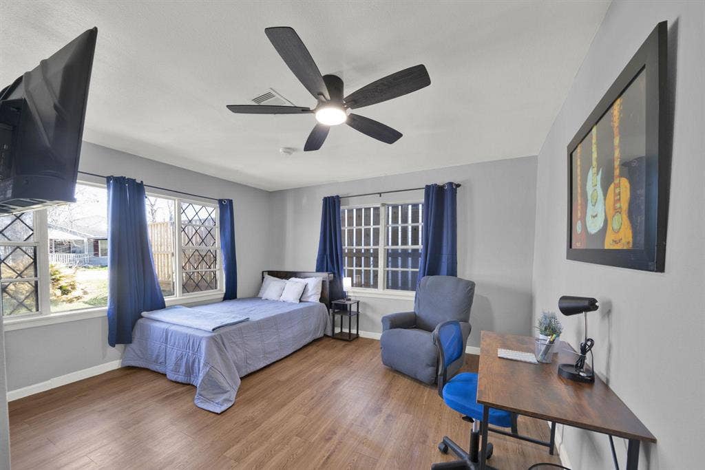 8 BR in Houston