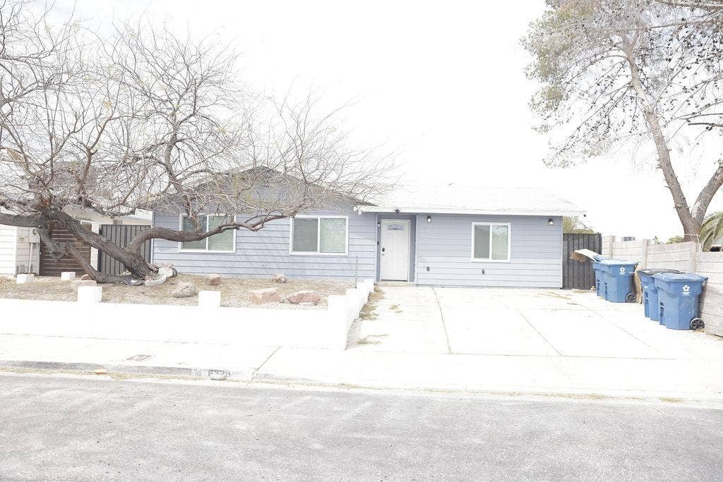3 BR in Las Vegas