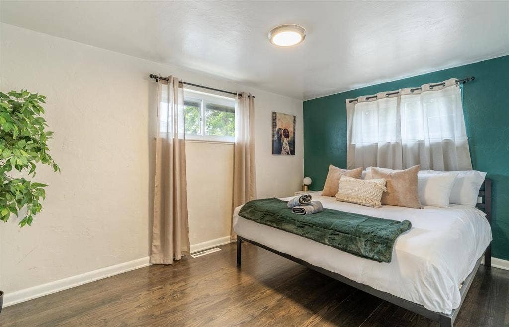 8 BR in Westminster